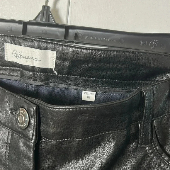 Y2K vtg black women pleather pants size 10 P.
Academia ,goth 
,Whimsigoth,club - Picture 5 of 17